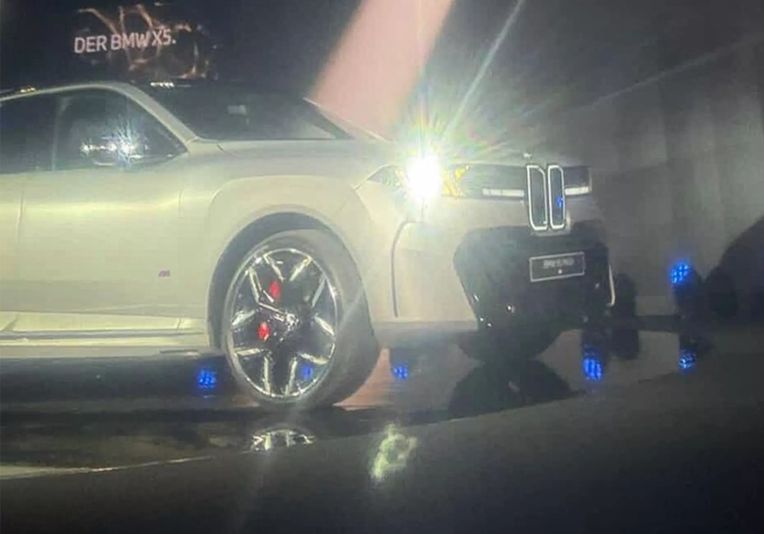 Nhật BMW 49 Nhật BMW BMW rò rỉ hình ảnh X5 và 7-Series mới: Bước chuyển mình táo bạo đối lập phong cách bảo thủ truyền thống